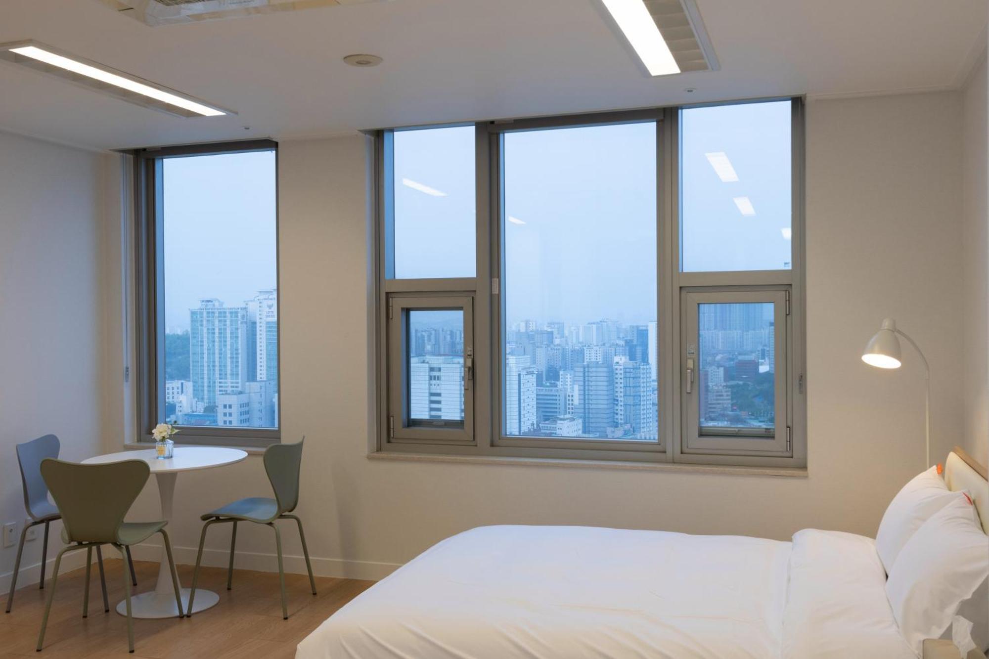 "Grand Opened" Maxtyle Guesthouse Dongdaemun Сеул Номер фото